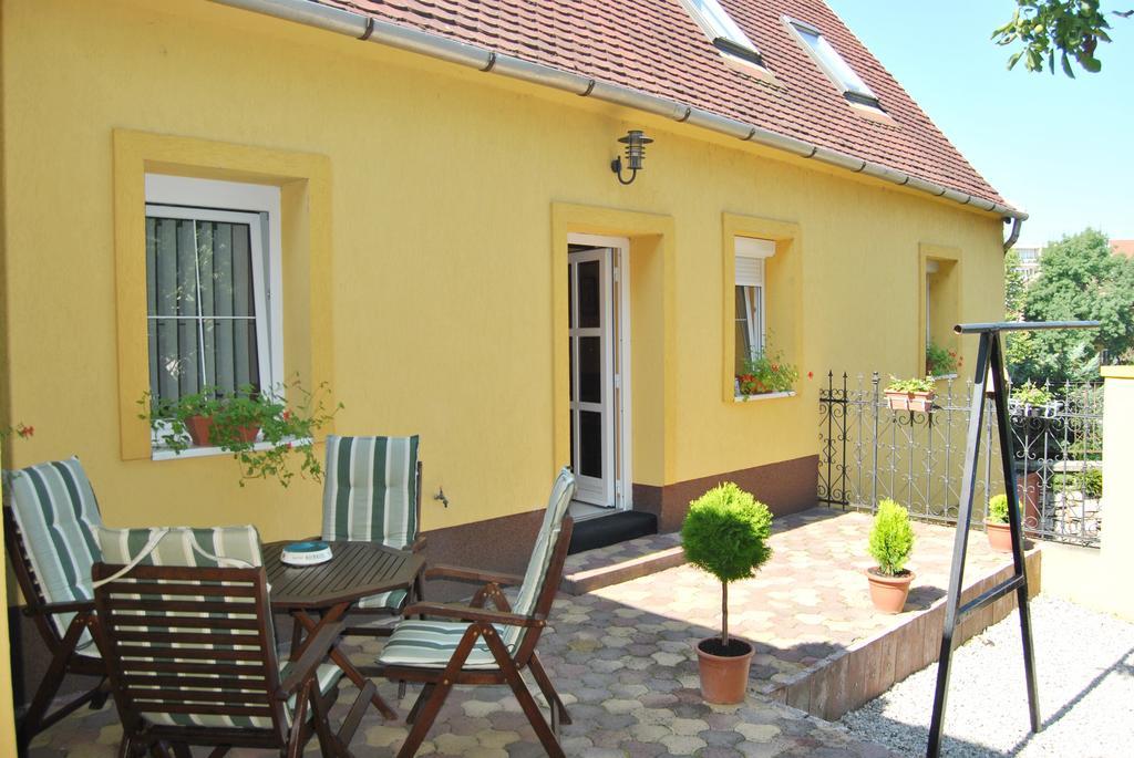 Topart Apartman Тапольца Номер фото