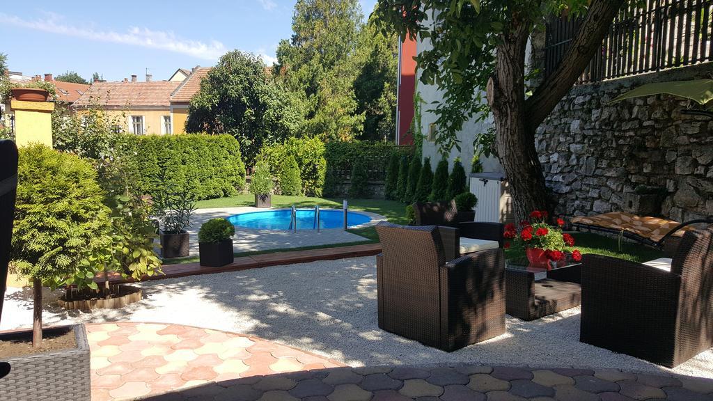 Topart Apartman Тапольца Экстерьер фото
