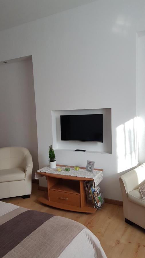 Topart Apartman Тапольца Экстерьер фото